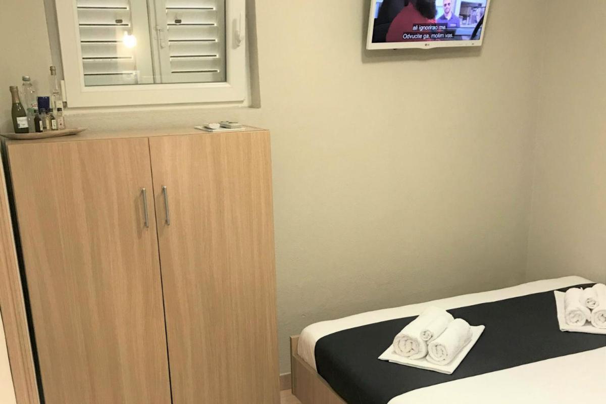 Berulia Rooms Brela Luaran gambar